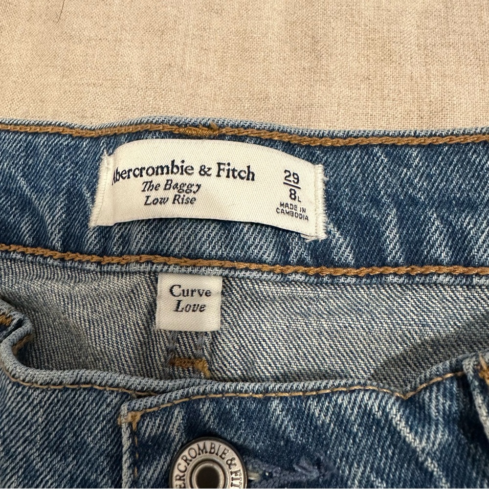 Abercrombie & Fitch Curve Love Baggy Low Rise Jeans - Long - Picture 4 of 5